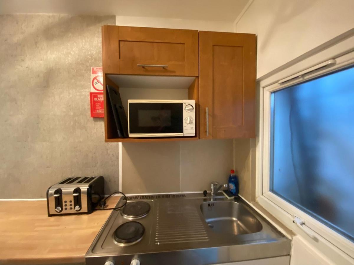 Ferienwohnung F1-Basement Studio Fits 3 Near Paddington London Exterior foto